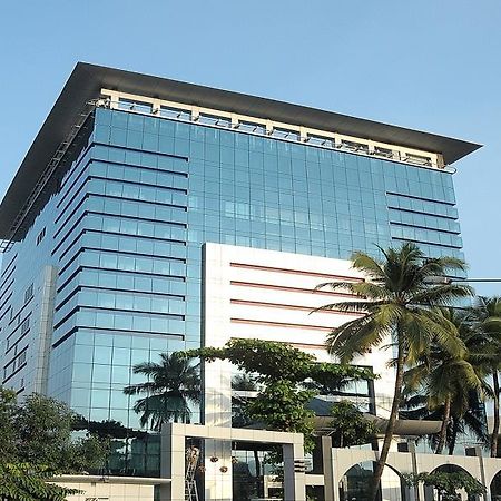 United 21 - Thane Exterior photo